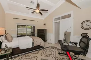 9204 S Chelsea Dr S, Plantation, FL 33324 - Photo 13
