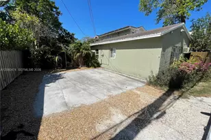 1108 NE 3rd St, Fort Lauderdale, FL 33301 - Photo 1