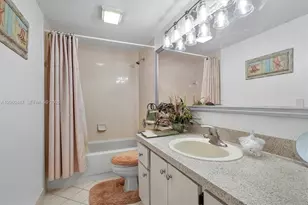 839 Blue Ridge Cir, West Palm Beach, FL 33409 - Photo 13