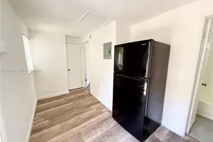 2160 NW 29th St, Oakland Park, FL 33311 - Photo 5