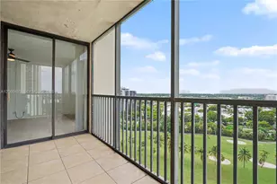 20335 W Country Club Dr, Aventura, FL 33180 - Photo 5