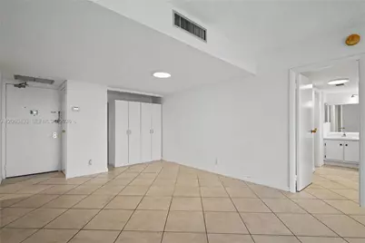 20335 W Country Club Dr #1702, Aventura, FL 33180 - Photo 15