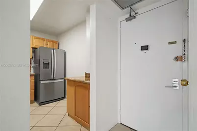 20335 W Country Club Dr #1702, Aventura, FL 33180 - Photo 13