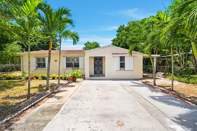 596 NW 109th St, Miami, FL 33168 - Photo 1