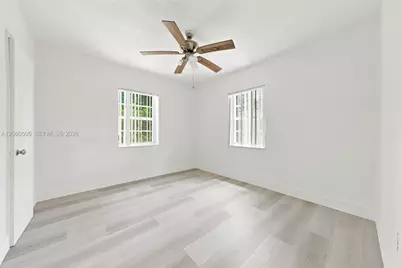 596 NW 109th St, Miami, FL 33168 - Photo 19
