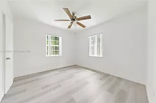 596 NW 109th St, Miami, FL 33168 - Photo 19