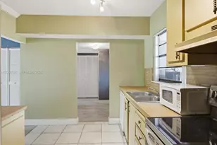 4054 N Pine Island Rd, Sunrise, FL 33351 - Photo 23