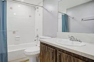 4054 N Pine Island Rd, Sunrise, FL 33351 - Photo 7
