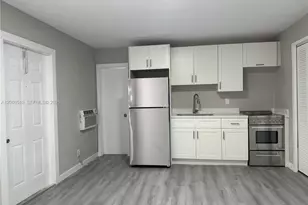 501 SE 23rd St, Fort Lauderdale, FL 33316 - Photo 1
