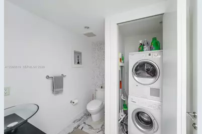 200 Biscayne Boulevard Way #4006, Miami, FL 33131 - Photo 25