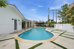 323 NW 136th Pl, Miami, FL 33182 - Photo 47