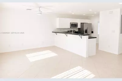 324 NE 3rd St #D, Hallandale Beach, FL 33009 - Photo 7