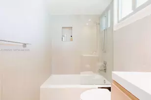 2250 NE 201st St, Miami, FL 33180 - Photo 33