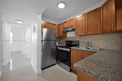 664 SW Kathy Ct, Margate, FL 33068 - Photo 3