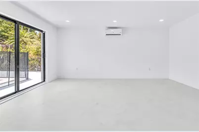 30 NE 193rd Ter, Miami, FL 33179 - Photo 27