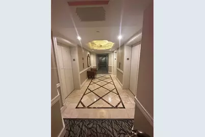 701 Brickell Key Blvd #1808, Miami, FL 33131 - Photo 3