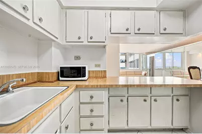 7441 Wayne Ave #10C, Miami Beach, FL 33141 - Photo 13