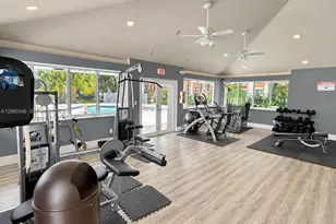 7095 NW 179th St, Hialeah, FL 33015 - Photo 35