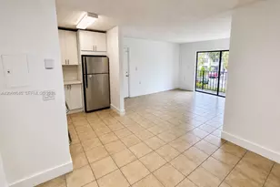7095 NW 179th St, Hialeah, FL 33015 - Photo 3