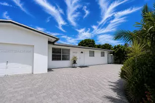 19727 SW 118th Pl, Miami, FL 33177 - Photo 1