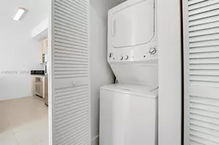 79 SW 12th St, Miami, FL 33130 - Photo 19