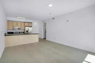 79 SW 12th St, Miami, FL 33130 - Photo 11