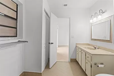 6745 NW 169th St #15F, Hialeah, FL 33015 - Photo 15