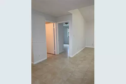 530 S Park Rd #28-11, Hollywood, FL 33021 - Photo 17