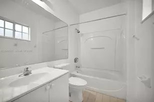 6900 NW 179th St, Hialeah, FL 33015 - Photo 21