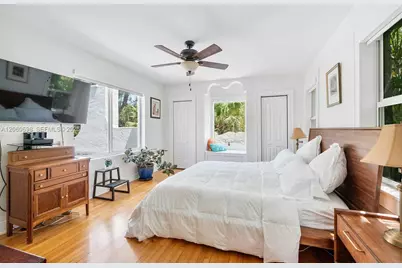 1042 Sorolla Ave, Coral Gables, FL 33134 - Photo 45
