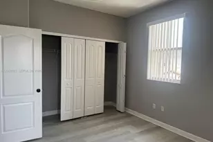 8091 W 36th Ave, Hialeah, FL 33018 - Photo 11