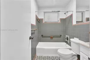 934 Meridian Ave, Miami Beach, FL 33139 - Photo 13