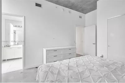 151 SE 1st St #2511, Miami, FL 33131 - Photo 15