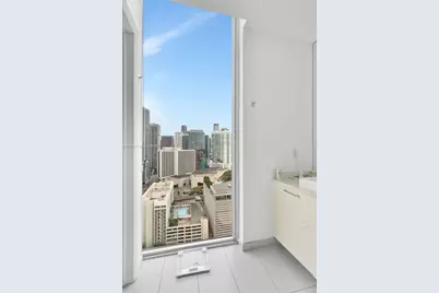151 SE 1st St #2511, Miami, FL 33131 - Photo 19