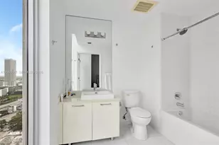 151 SE 1st St, Miami, FL 33131 - Photo 17
