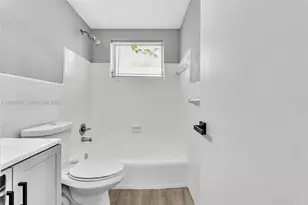 934 Meridian Ave, Miami Beach, FL 33139 - Photo 11