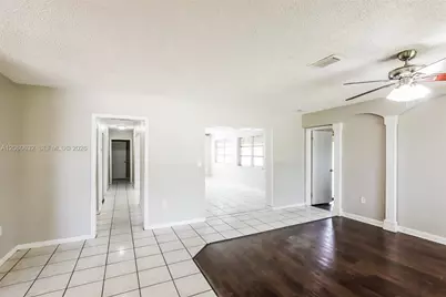 4896 NW 6th Ct, Plantation, FL 33317 - Photo 7