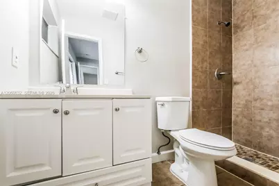4896 NW 6th Ct, Plantation, FL 33317 - Photo 17
