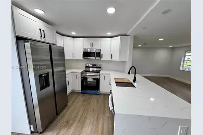 4715 SW 23rd St, Fort Lauderdale, FL 33317 - Photo 5