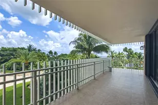 2 Grove Isle Dr, Miami, FL 33133 - Photo 25