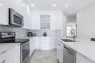 5622 NW 112th Ct, Doral, FL 33178 - Photo 15