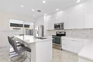 5622 NW 112th Ct, Doral, FL 33178 - Photo 9