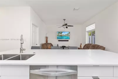 5622 NW 112th Ct, Doral, FL 33178 - Photo 11