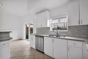 8885 SW 221st Terrace, Cutler Bay, FL 33190 - Photo 13