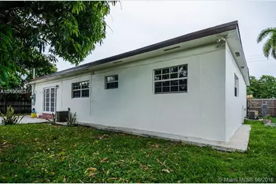 5360 W 2nd Ave, Hialeah, FL 33012 - Photo 3