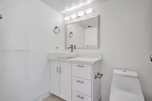7601 E Treasure Dr, North Bay Village, FL 33141 - Photo 31