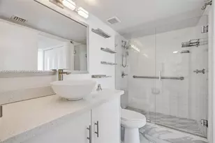 7601 E Treasure Dr, North Bay Village, FL 33141 - Photo 27