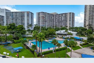2500 Parkview Dr #517, Hallandale Beach, FL 33009 - Photo 15