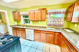 5755 Winfield Blvd, Margate, FL 33063 - Photo 7
