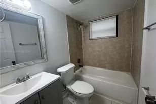 1530 NE 136th St, North Miami, FL 33161 - Photo 5